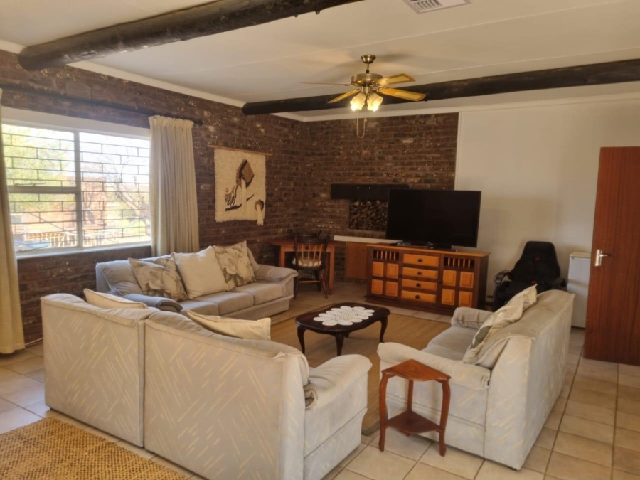 5 Bedroom Property for Sale in Upington Rural Northern Cape